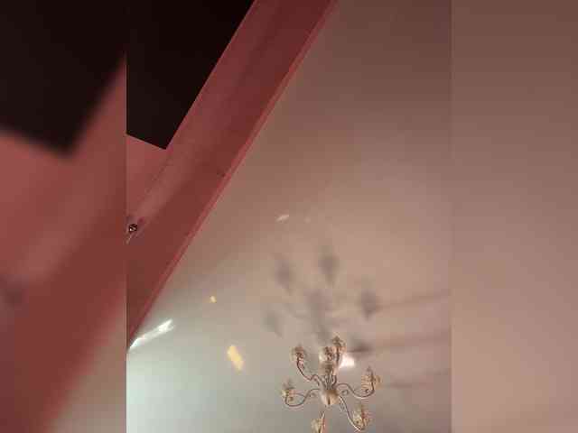 Модель: enchantressss