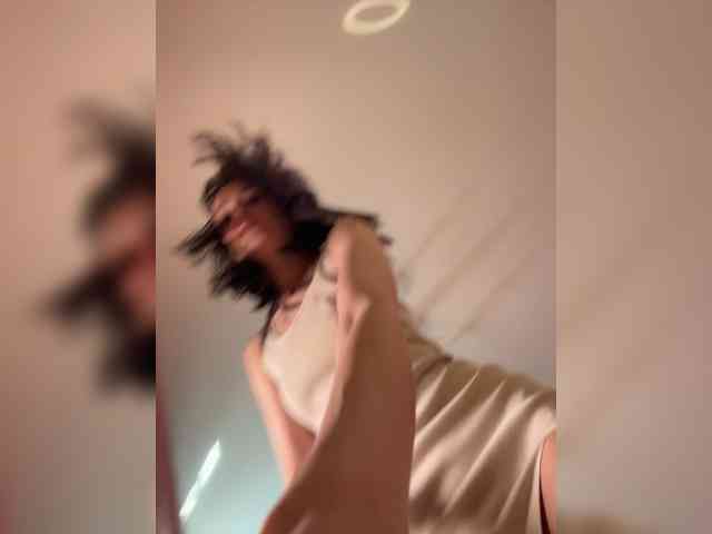 Enchantressss webcam