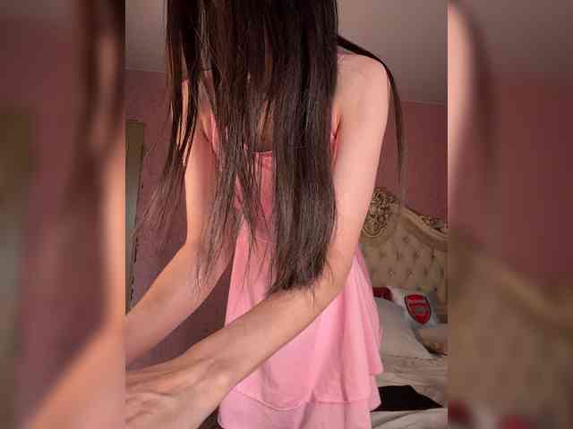 Модель: enchantressss