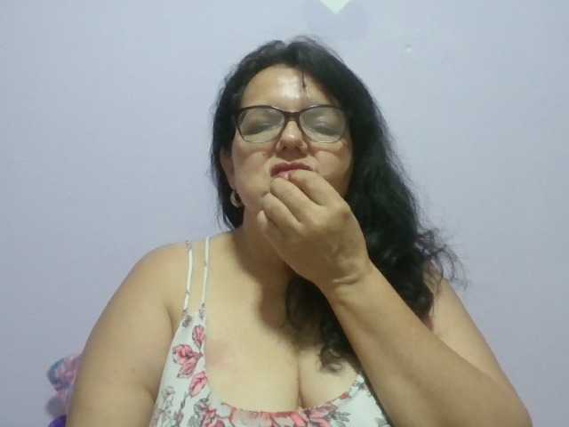 kassandra02's BongaCams show and profile