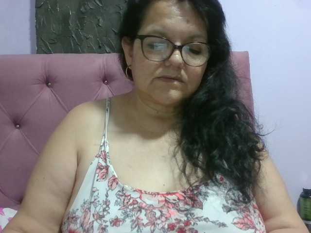 kassandra02 live cam on UnifiedCams