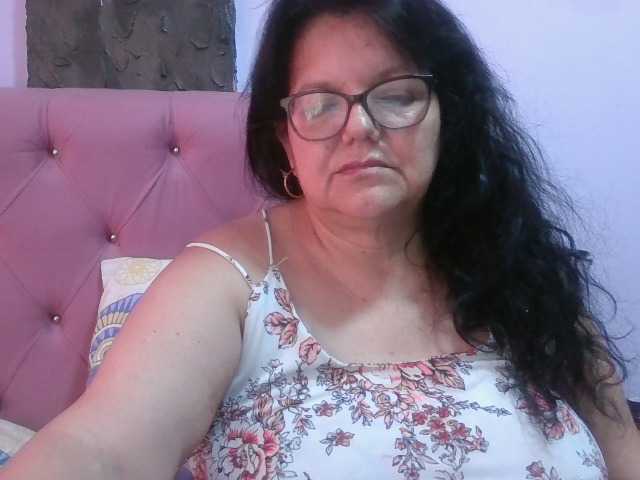 kassandra02 live cam on UnifiedCams