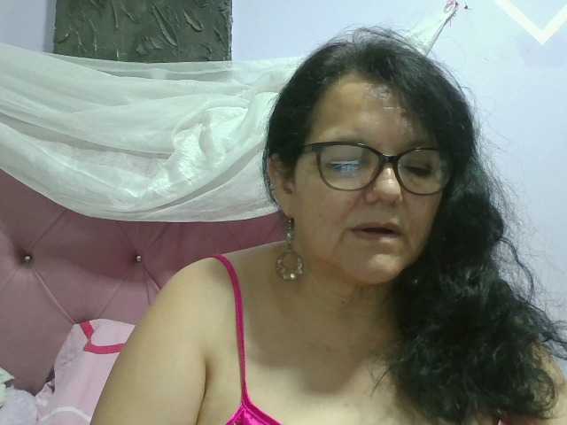 kassandra02, en vivo ahora en BongaCams