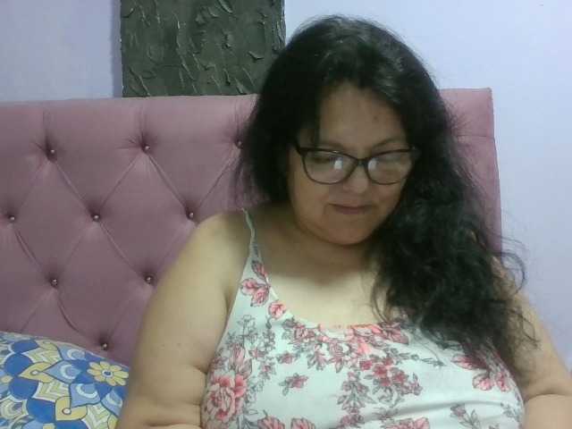 kassandra02 live cam on UnifiedCams