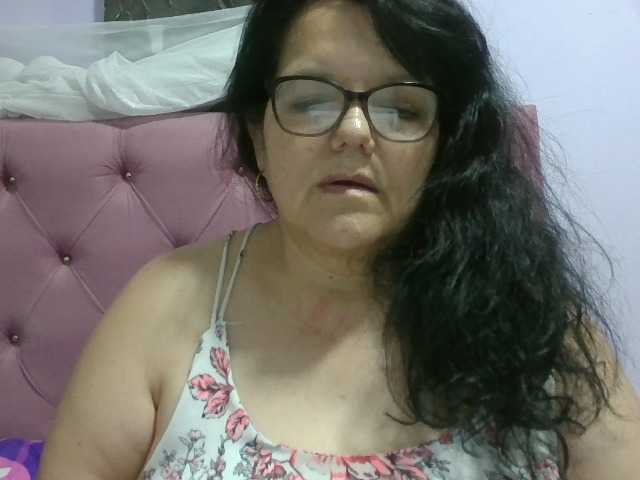 kassandra02 live cam on UnifiedCams