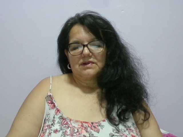 le modèle kassandra02 est en webcam porno dans un show sur le site bongacams, il possède les tags suivants: Latino/Hispanic,Brunette,Hairy