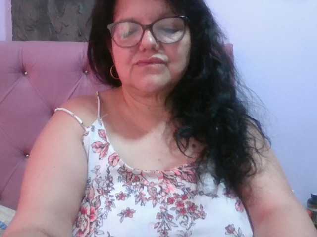 kassandra02 live cam on UnifiedCams