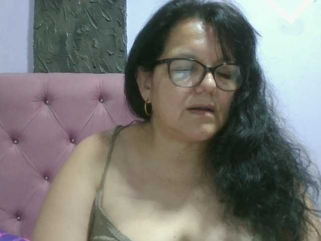 kassandra02 live cam on UnifiedCams