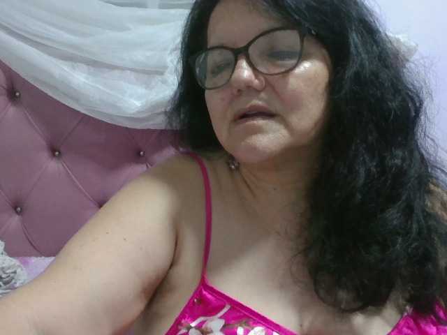 kassandra02, live now on BongaCams