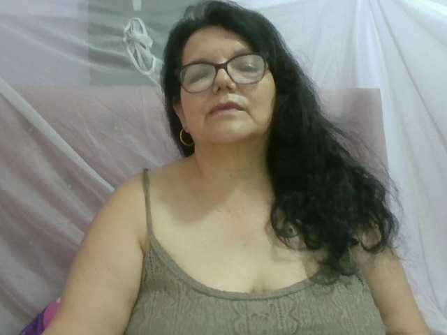 kassandra02 live cam on UnifiedCams