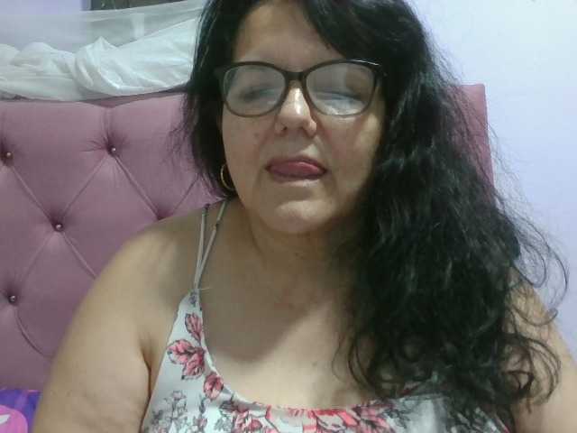 kassandra02 live cam on UnifiedCams