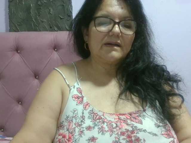 kassandra02 live cam on UnifiedCams