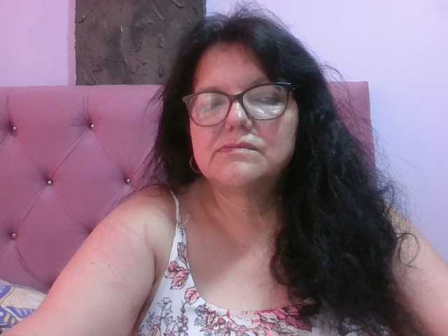kassandra02 live cam on UnifiedCams