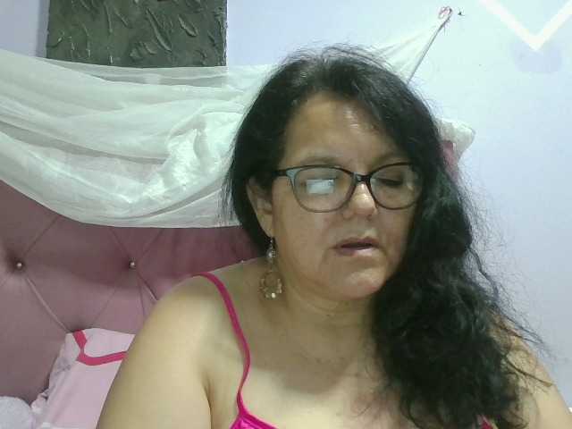 kassandra02, en vivo ahora en BongaCams