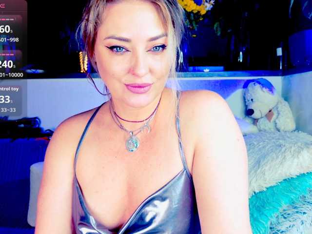 -JuliaSpace-, en vivo ahora en BongaCams