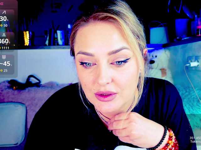 -JuliaSpace- live cam on BongaCams