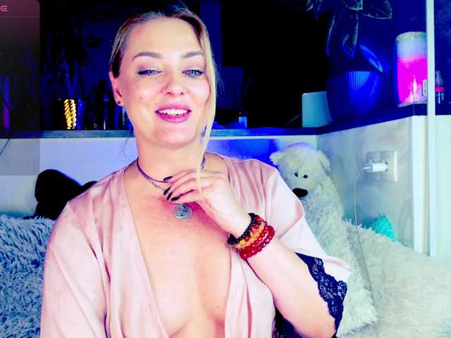 -JuliaSpace- live cam