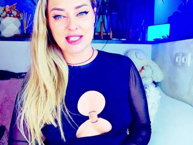 -JuliaSpace-'s BongaCams show and profile