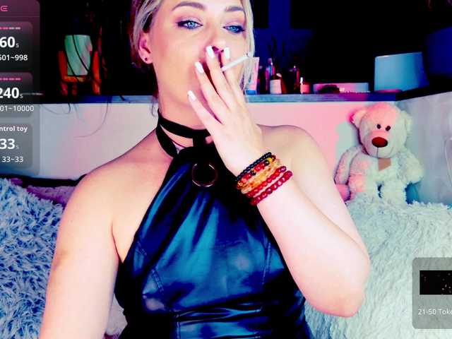 -JuliaSpace- live cam on BongaCams