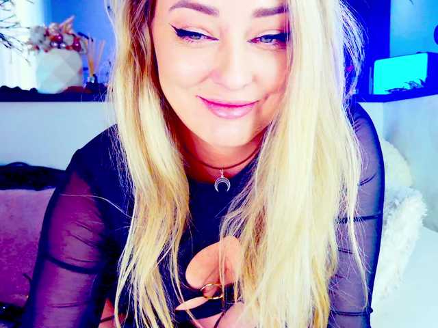 -JuliaSpace- Live Cam and Statistics on UnifiedCams