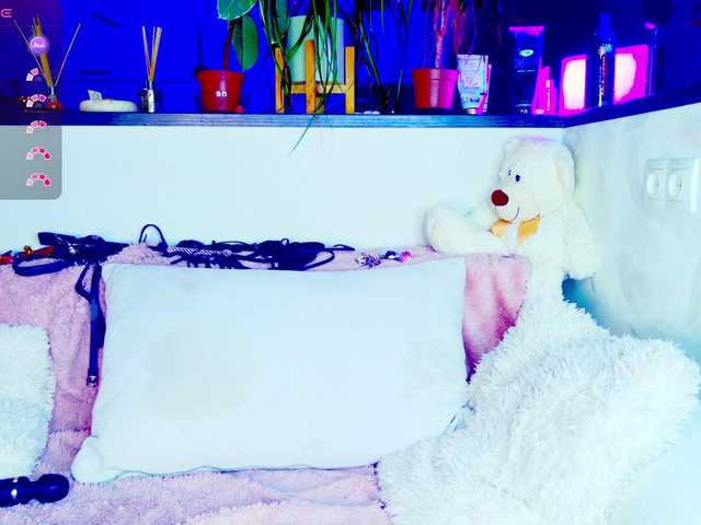 -juliaspace- live sex show