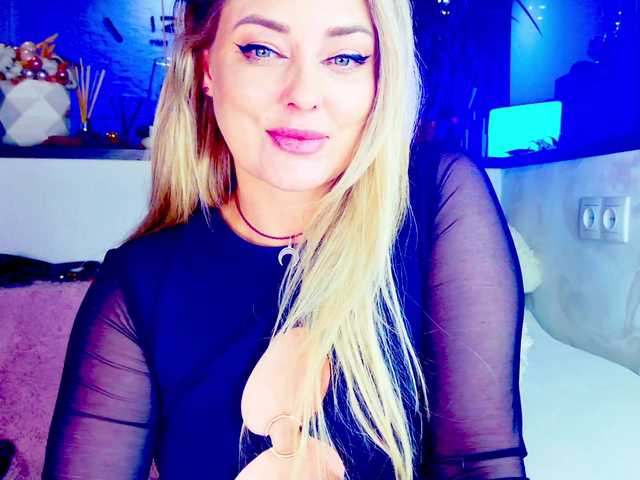 -JuliaSpace-'s BongaCams show and profile