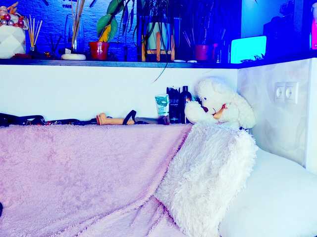 -JuliaSpace-'s BongaCams show and profile