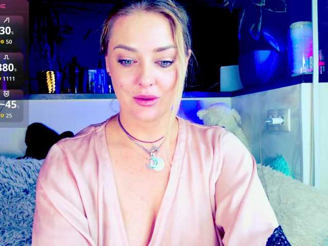 -JuliaSpace- live cam