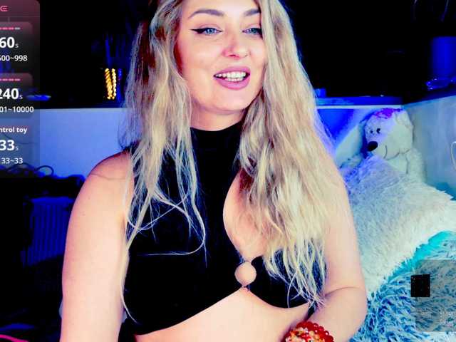 -JuliaSpace- live cam on BongaCams
