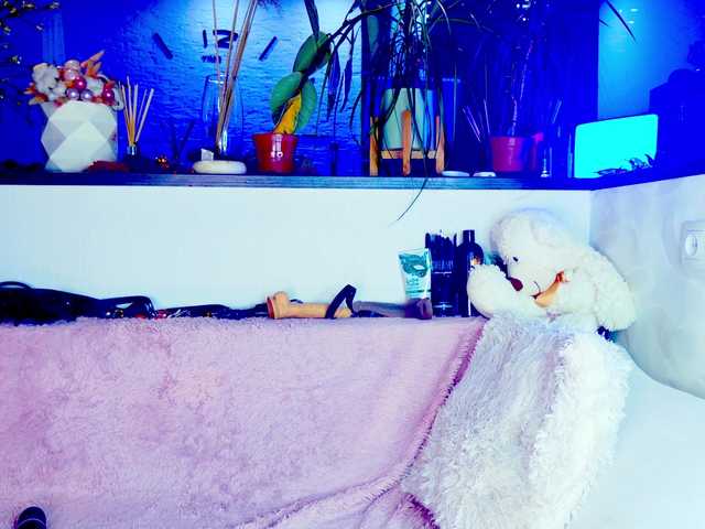 -JuliaSpace-'s BongaCams show and profile