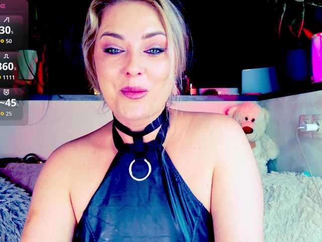 -JuliaSpace- live cam on BongaCams
