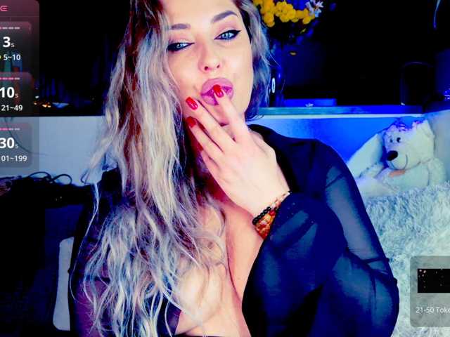 -JuliaSpace- live cam on BongaCams
