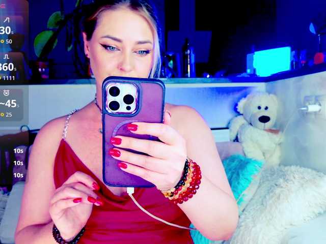 -JuliaSpace- live cam on BongaCams