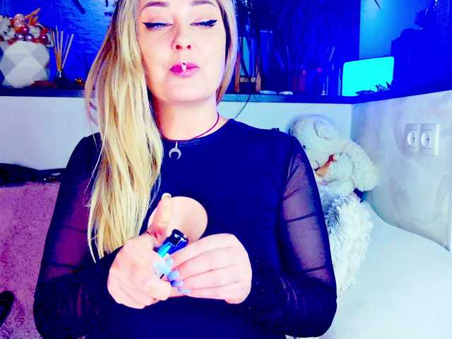 -JuliaSpace-'s BongaCams show and profile