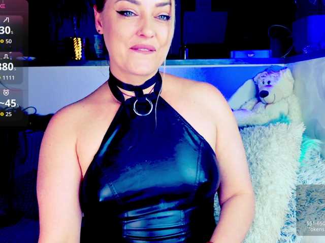 -JuliaSpace- live cam on BongaCams