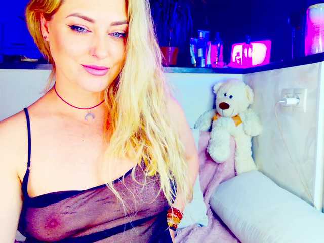 -juliaspace- live sex show