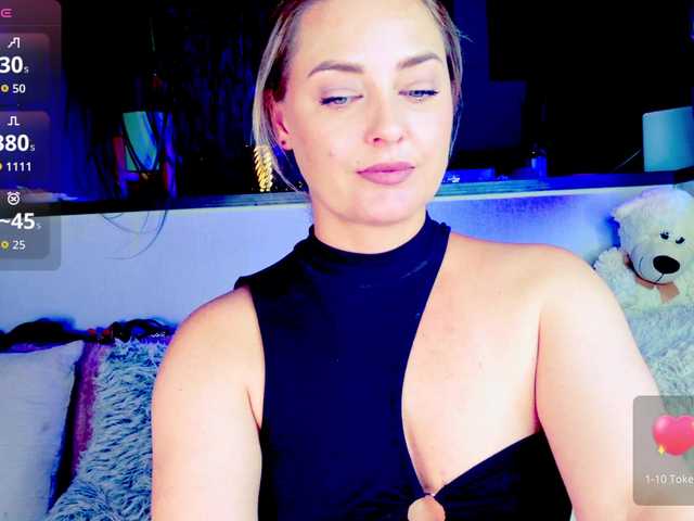 -JuliaSpace- live cam on BongaCams