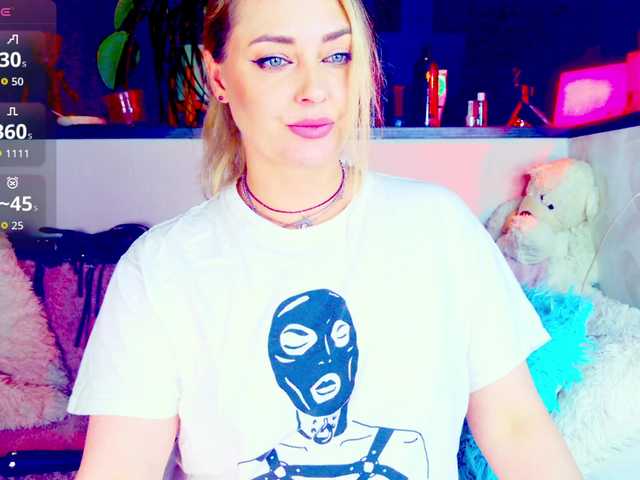 -JuliaSpace- live cam on BongaCams