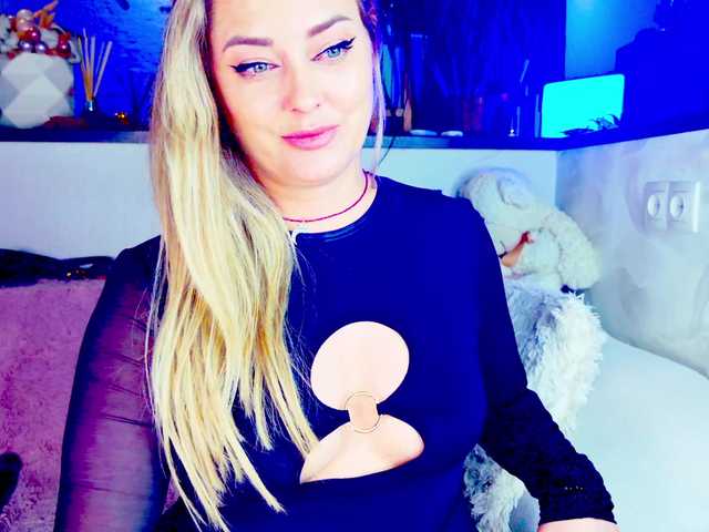 -JuliaSpace-'s BongaCams show and profile