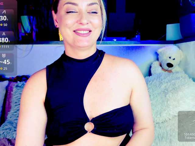 -JuliaSpace- live cam on BongaCams