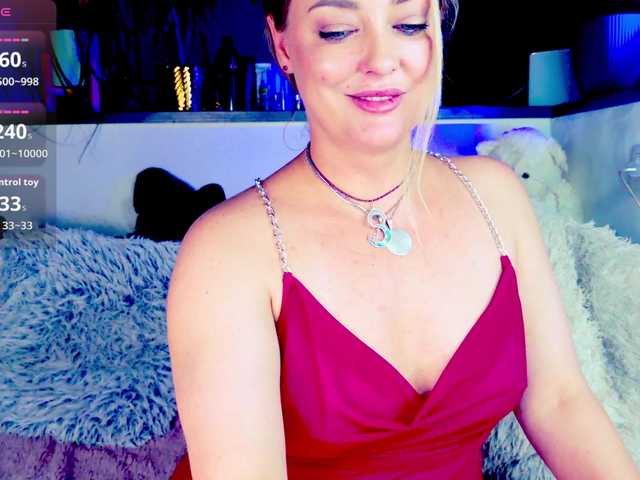 -JuliaSpace- live cam on BongaCams