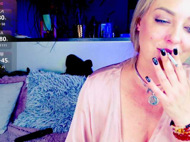 -JuliaSpace- live cam on BongaCams