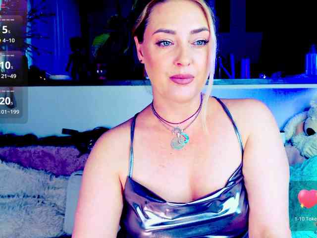 -JuliaSpace- -JuliaSpace-