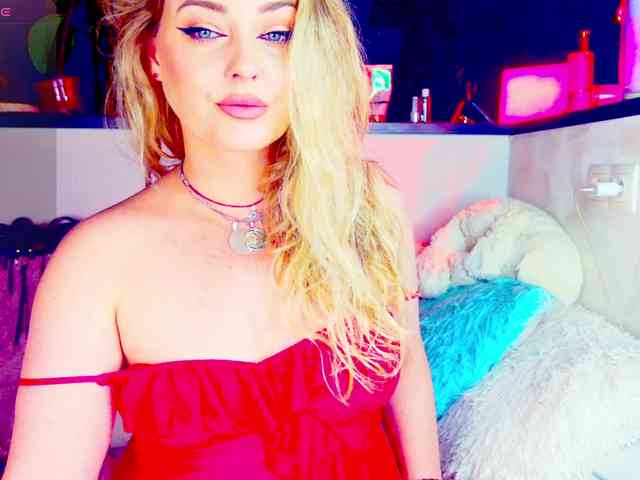 -JuliaSpace- Live Webcam on BongaCams