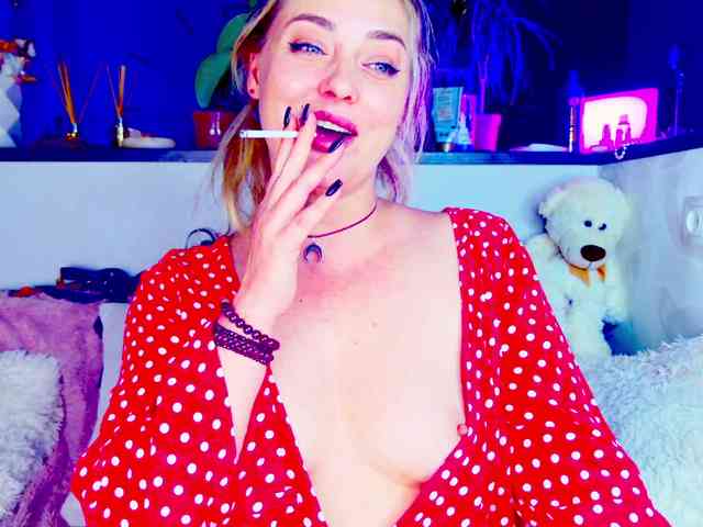 -JuliaSpace- Live Webcam on BongaCams