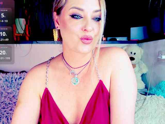 -JuliaSpace- - Girl 