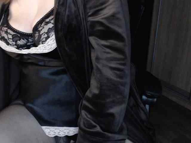 HotSexyMrs webcam