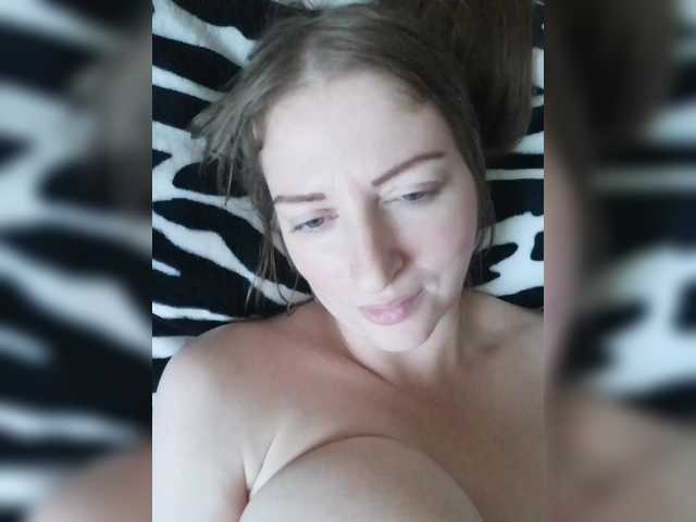 Viktoria-play live cam on BongaCams