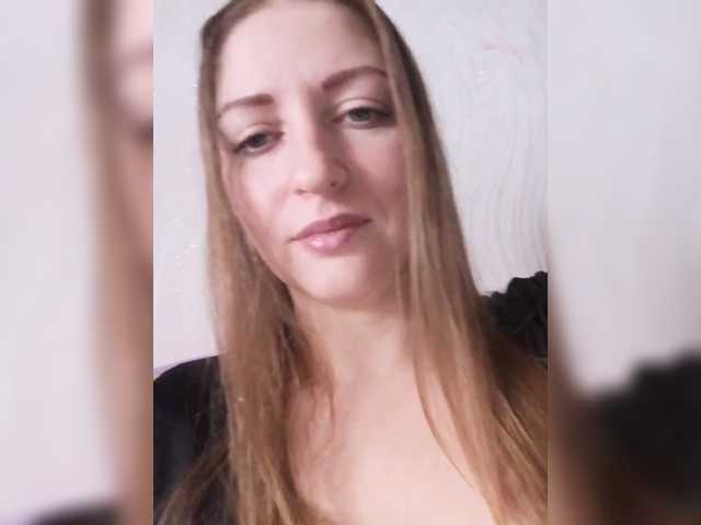 Viktoria-play live cam on BongaCams