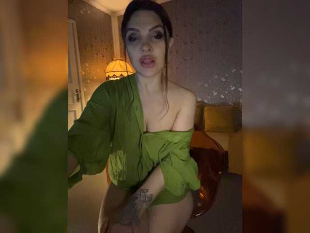 le modèle MyStream969 est en webcam porno dans un show sur le site bongacams, il possède les tags suivants: White/Caucasian,Brunette,Trimmed